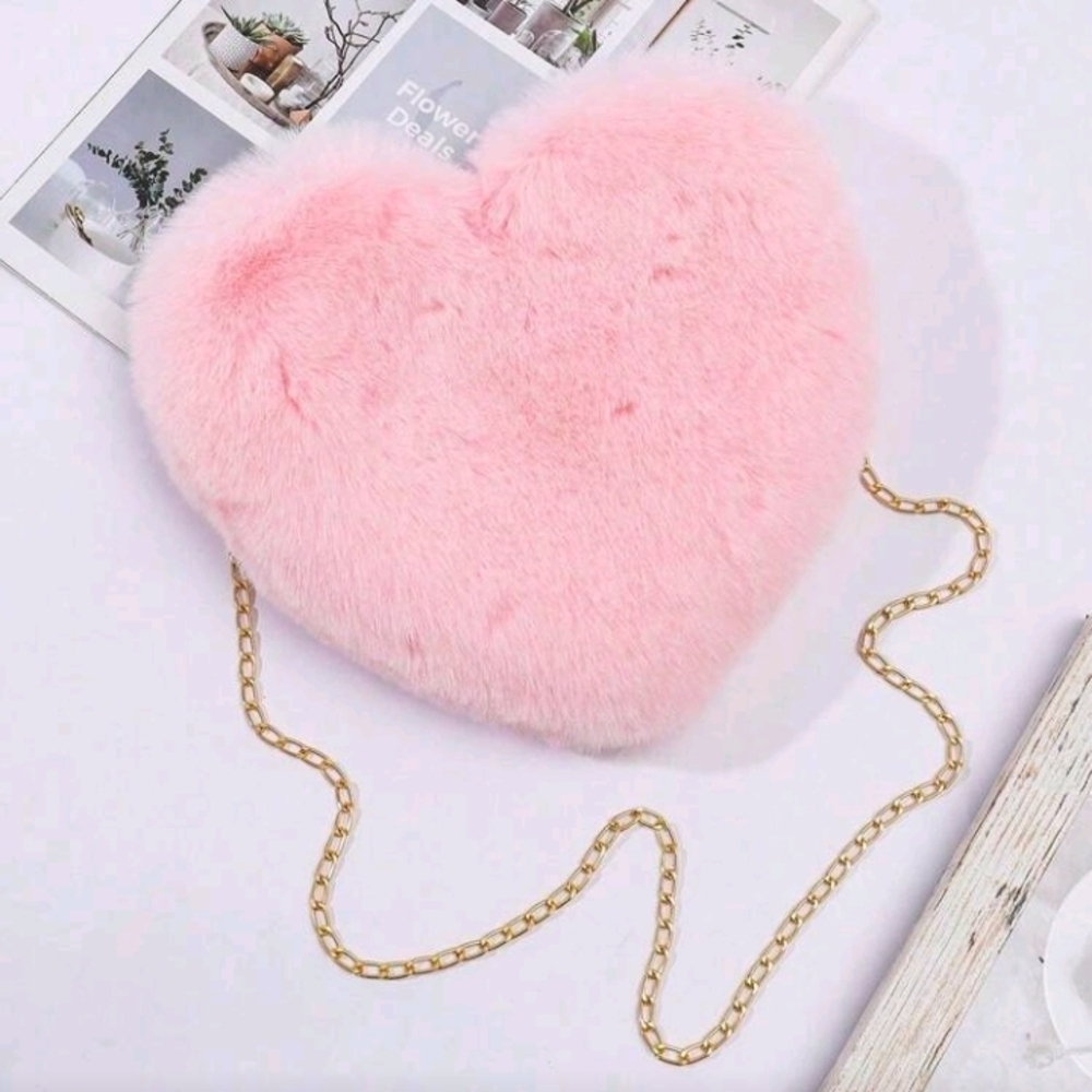 Pink Heart Shaped Faux Fur Crossbody Bag with Gold Chain